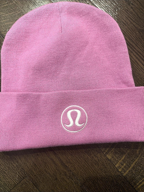 lululemon athletica Accessories - lululemon Wool-Blend Knit Logo Beanie Pink